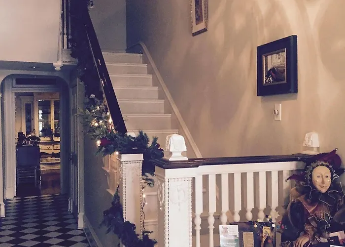 Grace Manor Bed And Breakfast